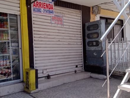 Local Comercial en Barrio Los Alpes 1 Piso